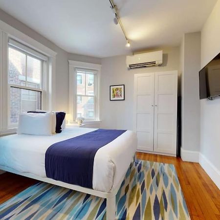 A Stylish Stay W/ A Queen Bed, Heated Floors.. #22 Brookline Exterior photo